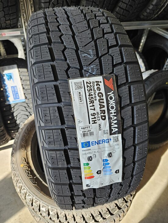 225/45R17 Yokohama IG53